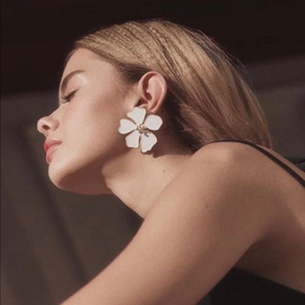 Oversize Flower Statement earrings